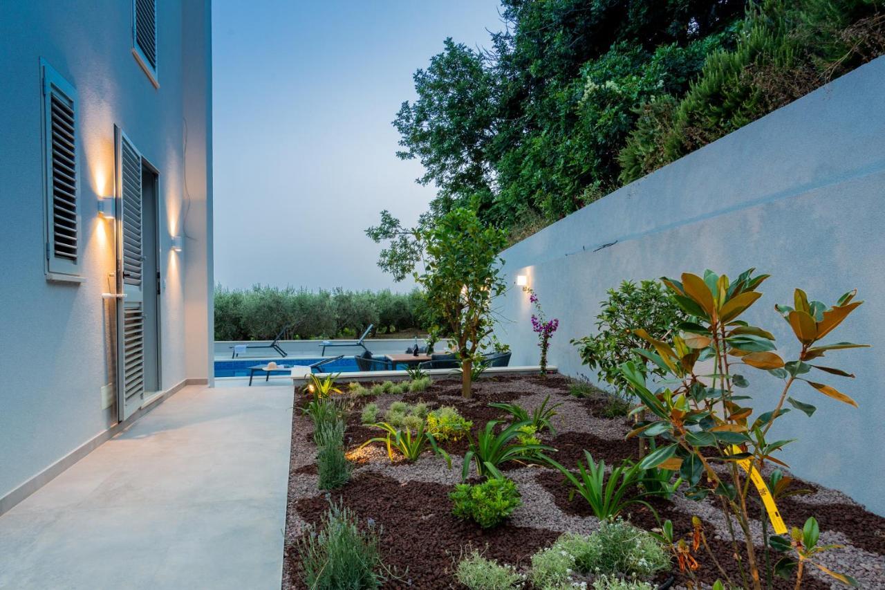 Seaside Elegance Suites Komiža Exteriér fotografie