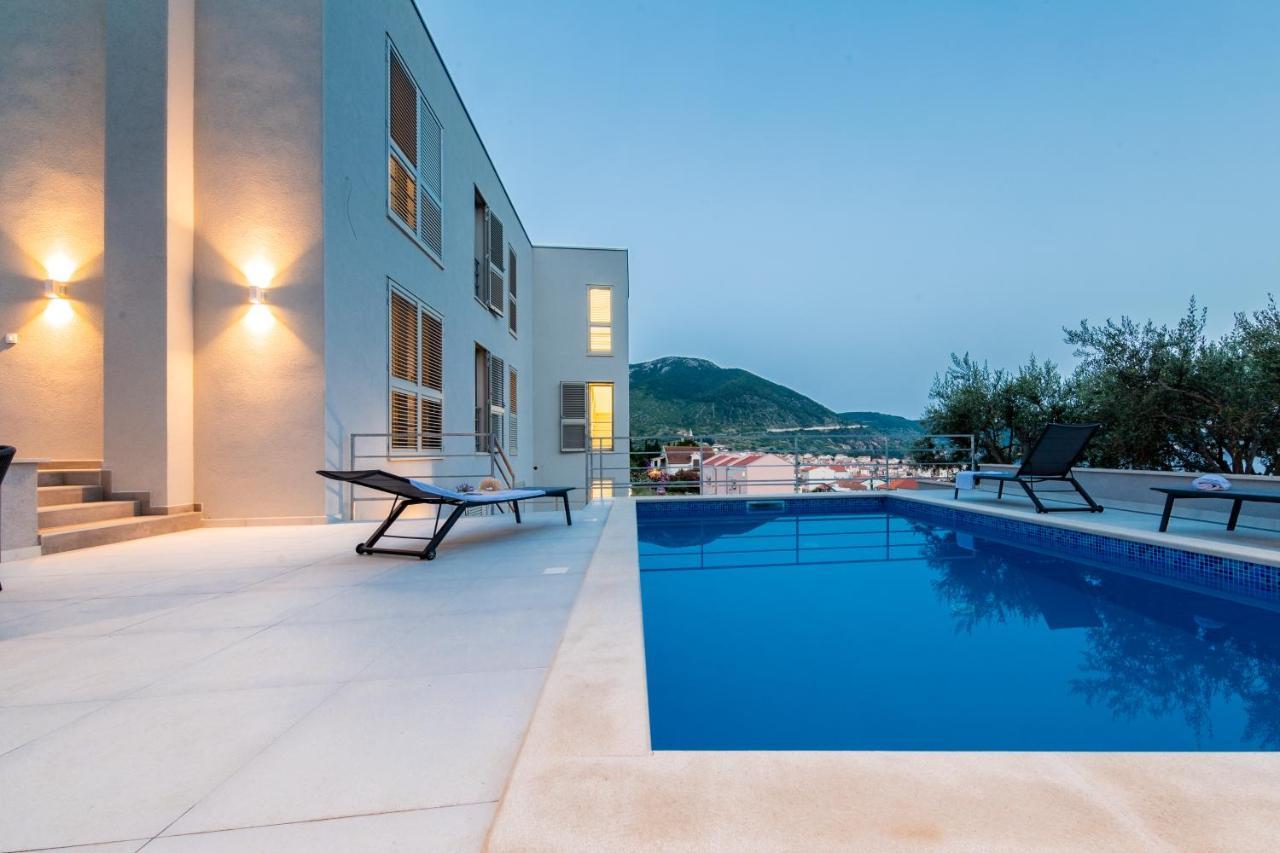 Seaside Elegance Suites Komiža Exteriér fotografie