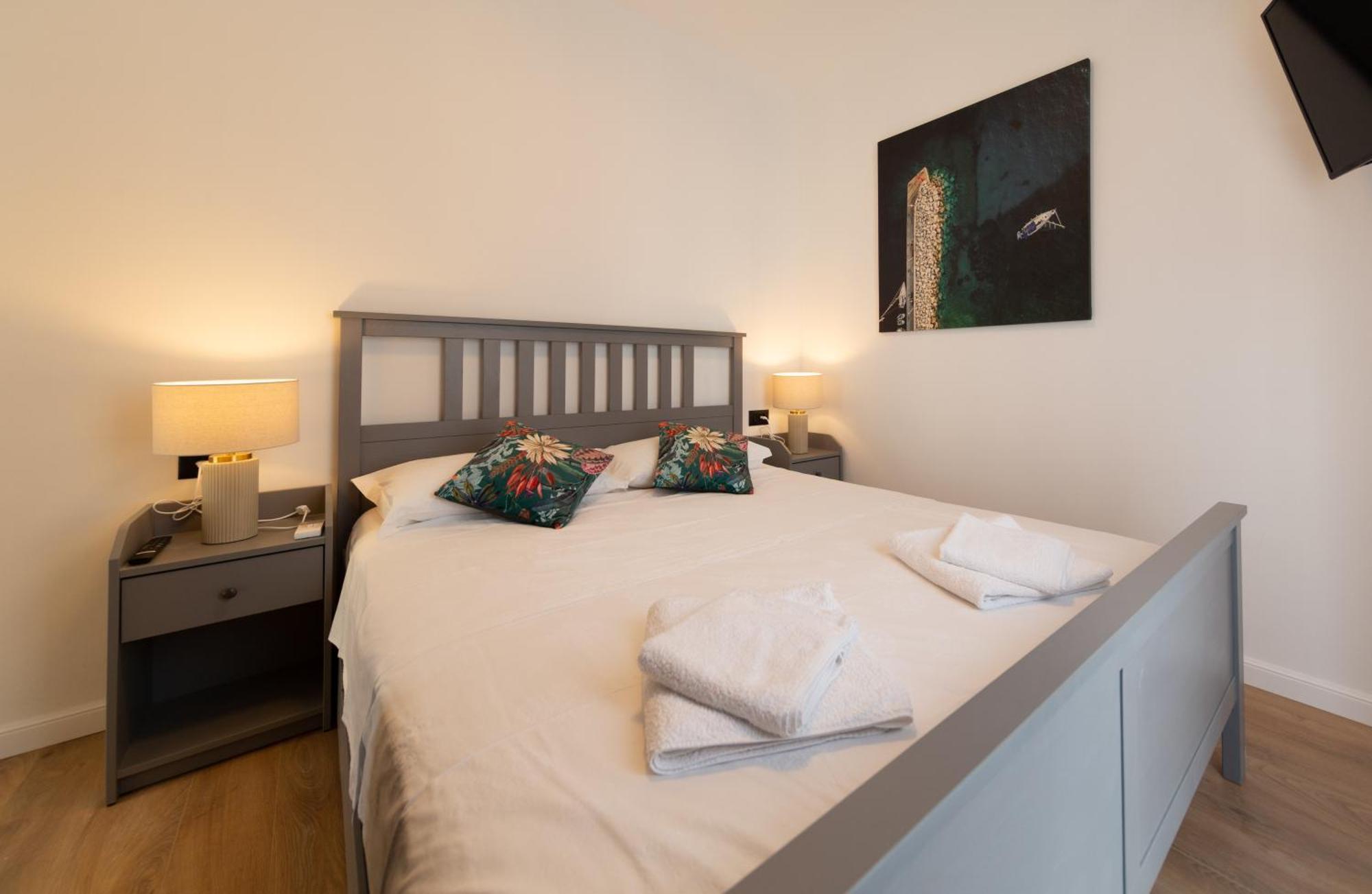 Seaside Elegance Suites Komiža Exteriér fotografie